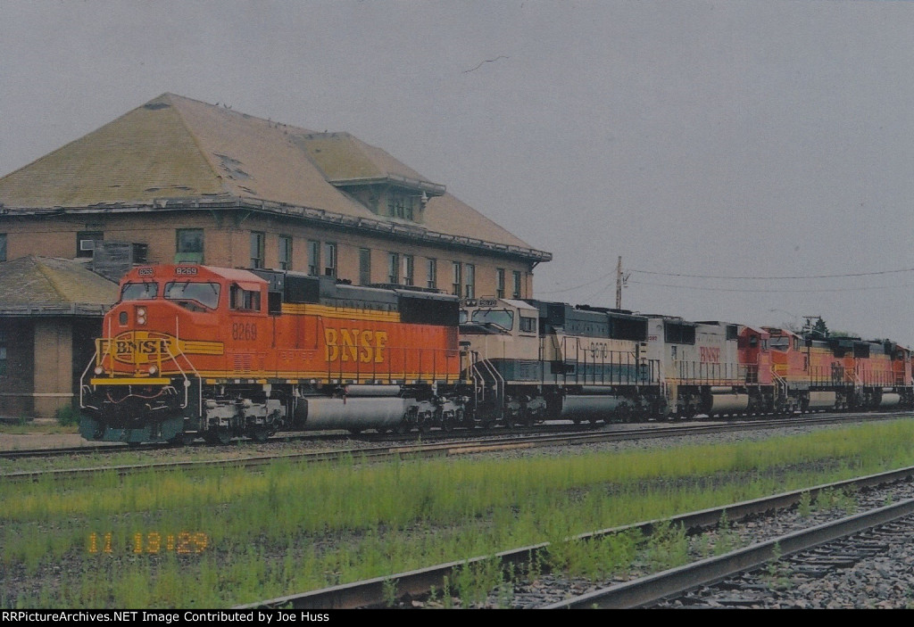 BNSF 8269 West